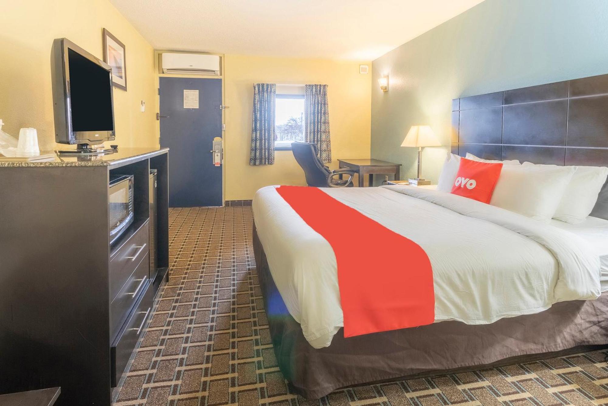 Oyo Hotel Knoxville Tn Cedar Bluff I-40 Exterior foto