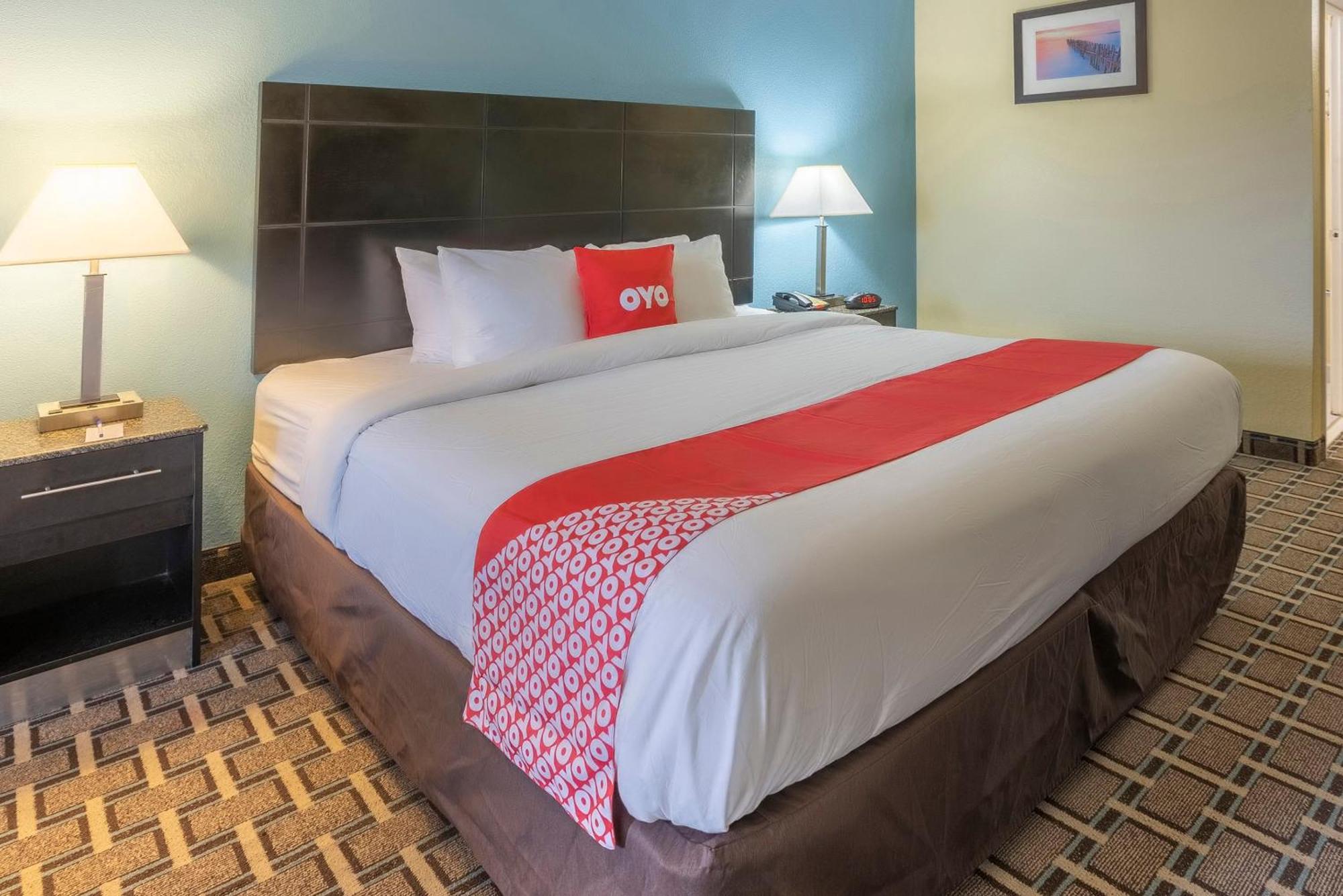 Oyo Hotel Knoxville Tn Cedar Bluff I-40 Exterior foto